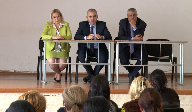 Zartonk school students still on strike