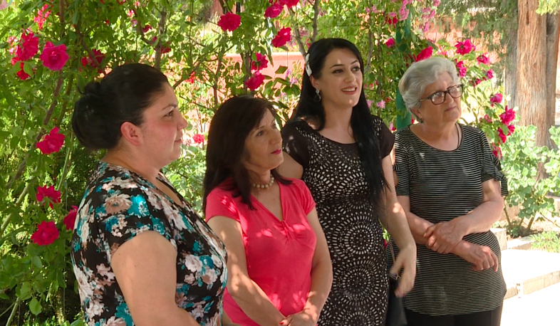 Five women compete for village council posts