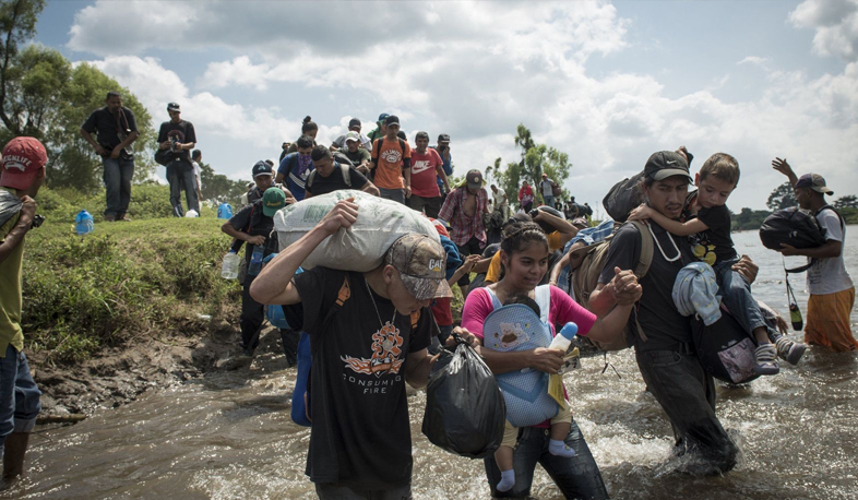 International news: caravan stopped at US-Mexico border