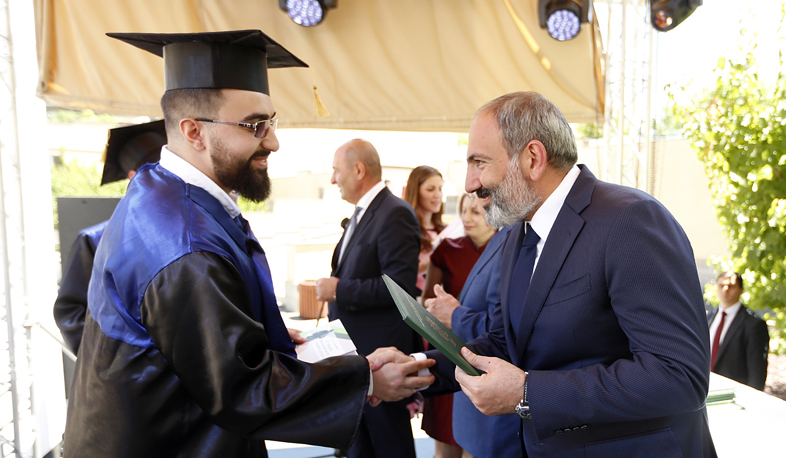PM visits Yerevan branch of Lomonosov University