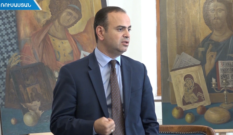 Zareh Sinanyan continues his meetings in Moscow