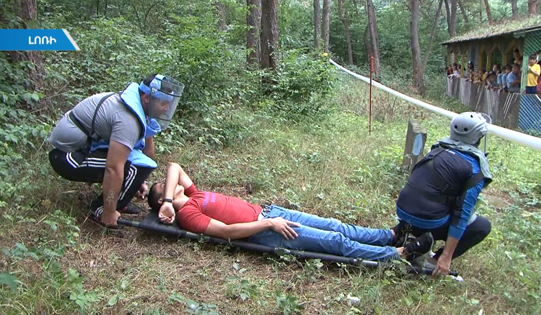 Ճամբարում երեխաներին ականազերծել են սովորեցնում