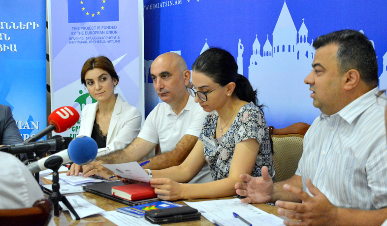 Fight against corruption discussed in Etchmiadzin