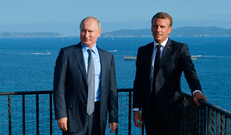 The Presidents of France and Russia meet