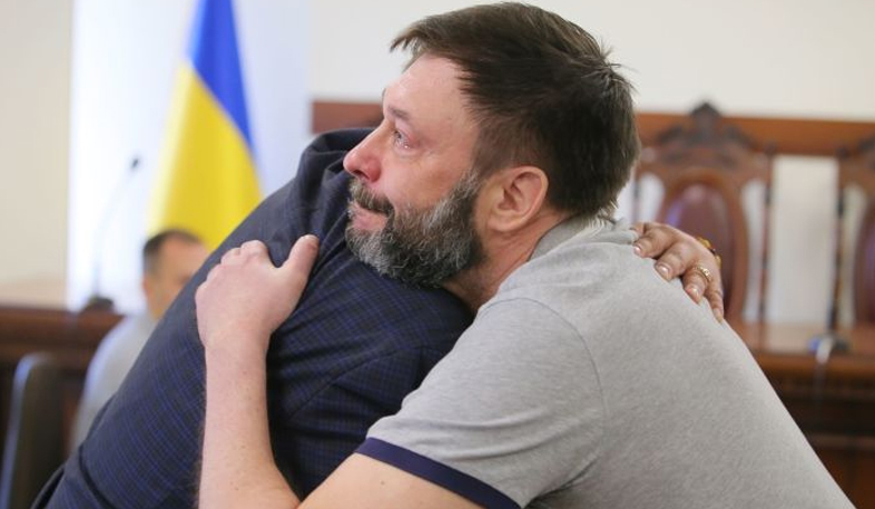 International news: Russian journalist Kirill Vyshinsky released from custody
