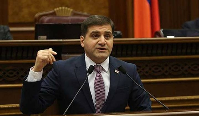 Արման Բաբաջանյանը խորհրդարանում կմնա որպես անկախ պատգամավոր