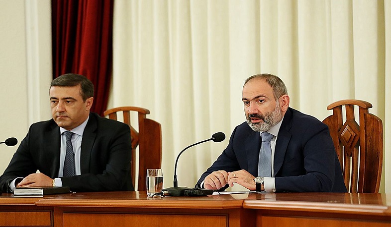 Премьер-министр представил исполняющего обязанности директора СНБ