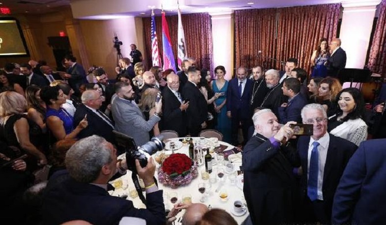 Никол Пашинян принял участие в праздничном приеме в Лос-Анджелесе