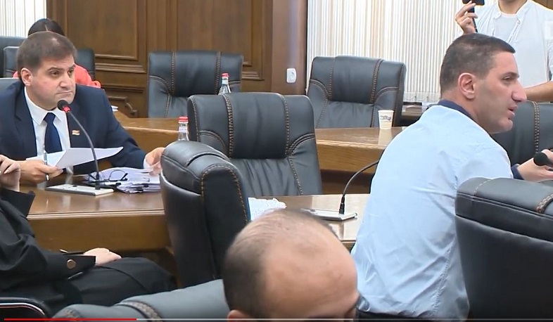 Հերթական թեժ վիճաբանությունը ԱԺ-ում՝ Գևորգ Պետրոսյանի և Արման Բաբաջանյանի մասնակցությամբ