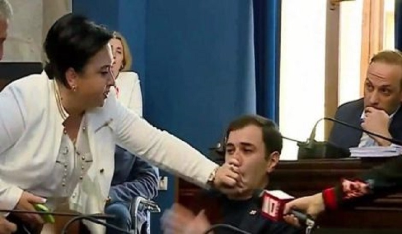 Ծեծկռտուք Վրաստանի խորհրդարանում