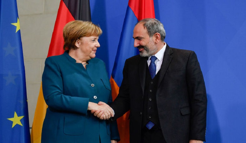 Փաշինյանը շնորհավորել է Մերկելին. Գերմանիան նշում է Ազգային տոնը