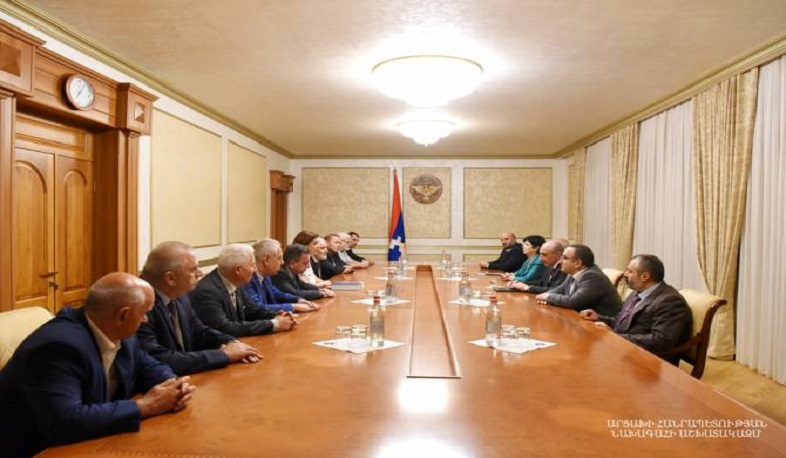 Արցախի նախագահը հանդիպել է Ռուսաստանի հայերի միության պատվիրակության հետ
