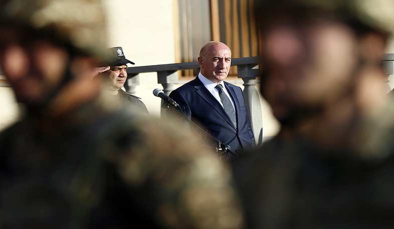 Ոստիկանության պետի պաշտոնակատարը դիրքեր է ճանապարհել ոստիկանության զորքերի հերթափոխին