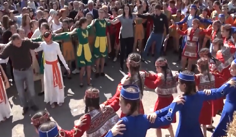 Բերքի տոն Լոռիում. ավանդական առատ սեղաններ՝ բերք ու բարիքով