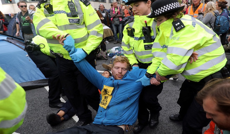 Լոնդոնում ձերբակալվել են ավելի քան 300 բնապահպան ակտիվիստներ