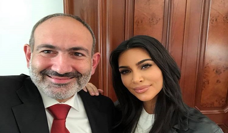 PM posts a selfie with Kim Kardashian