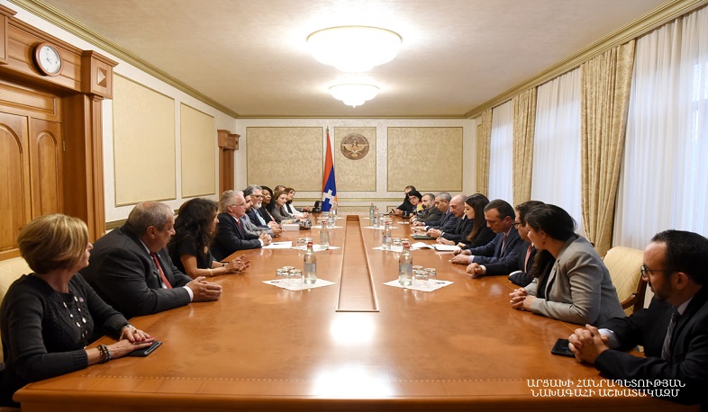 Բակո Սահակյանը հանդիպել է ԱՄՆ պատվիրակության անդամների հետ