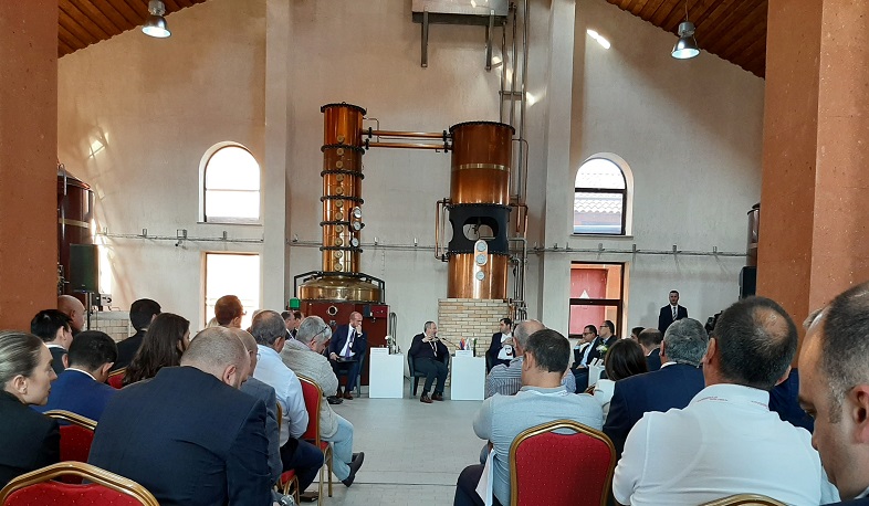 Վարչապետի շրջայցը՝ «Արմենիա Վայն» ընկերությունում | ՈՒՂԻՂ