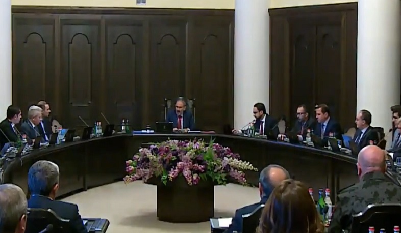 Կառավարության նիստում ԱԻՆ-ի ղեկավարը մեկնաբանել է Կապանի փլուզման դեպքը