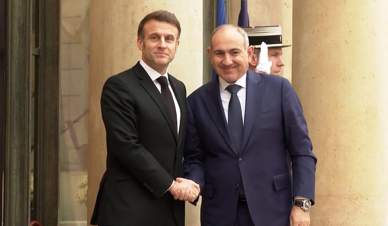 Никол Пашинян направил поздравительное послание Эммануэлю Макрону