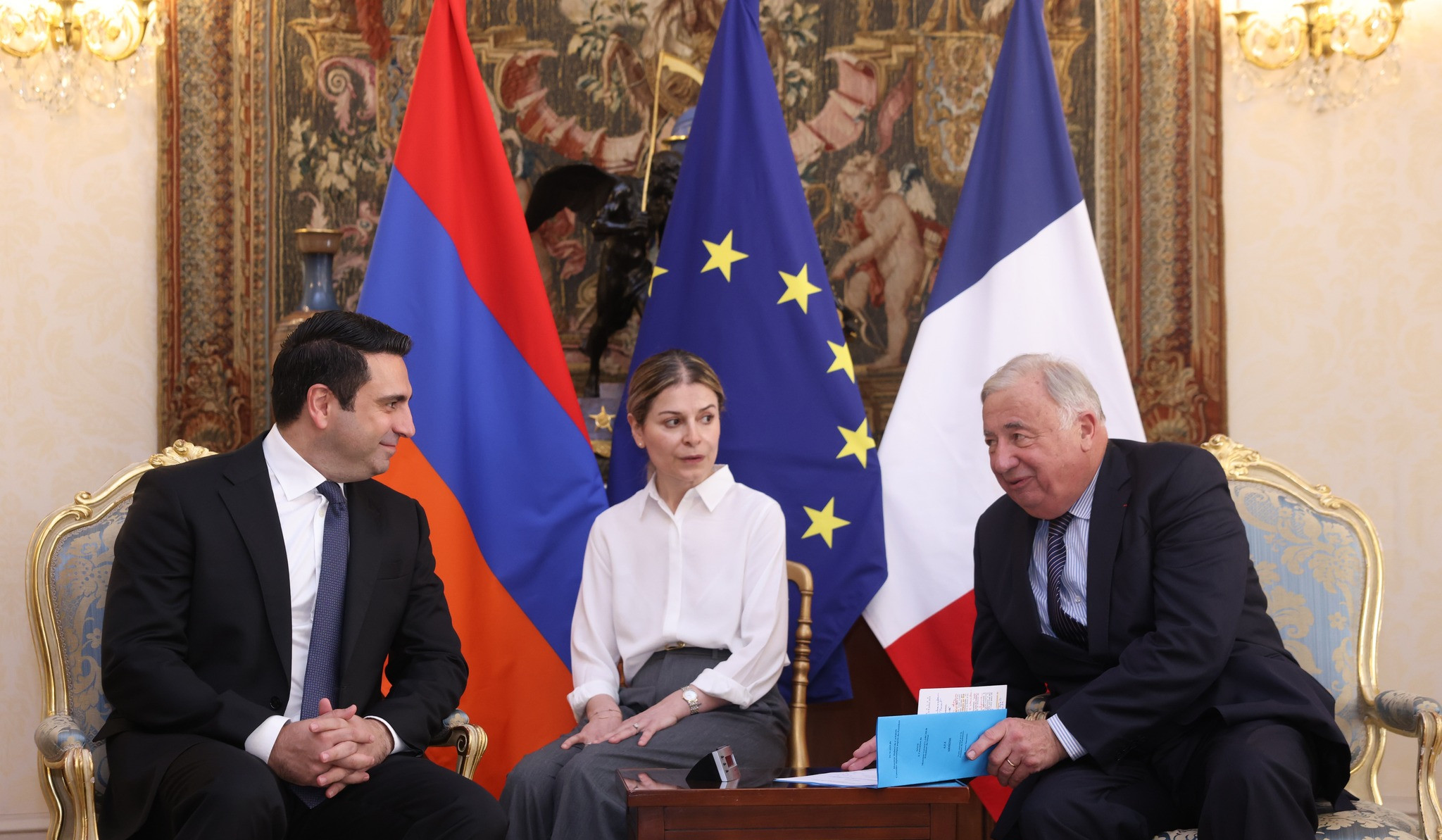 Ալեն Սիմոնյանի գլխավորած պատվիրակությունը աշխատանքային այցով Փարիզում էր