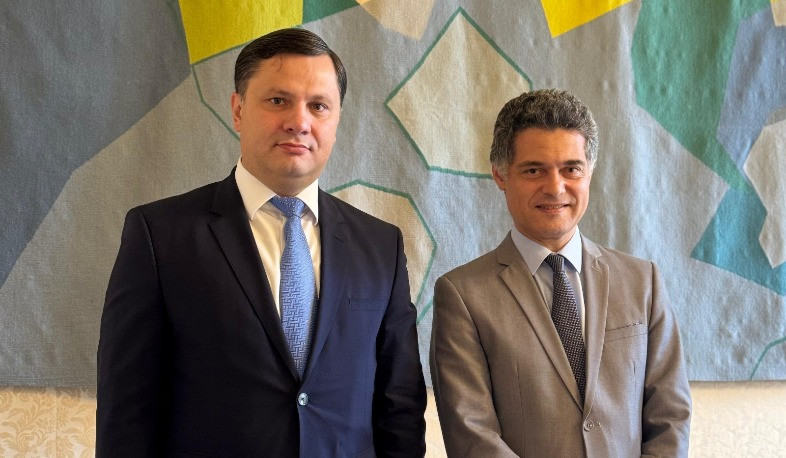 Դեսպան Խաչատրյանը Անտուան Մոլինայի հետ հանդիպմանը ընդգծել է Ֆրանկոֆոնիայի 10-րդ մարզամշակութային խաղերը Հայաստանում հյուրընկալելու կարևորությունը