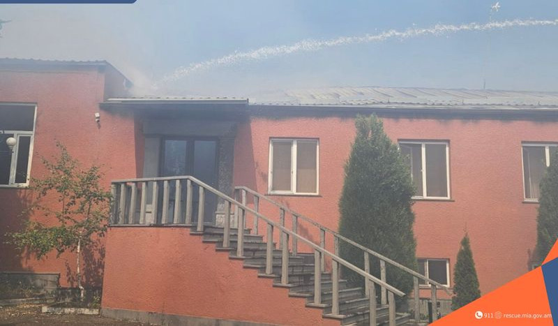 Հրշեջ-փրկարարները մարել են Չարենցավան քաղաքում բռնկված հրդեհը․ տուժածներ չկան