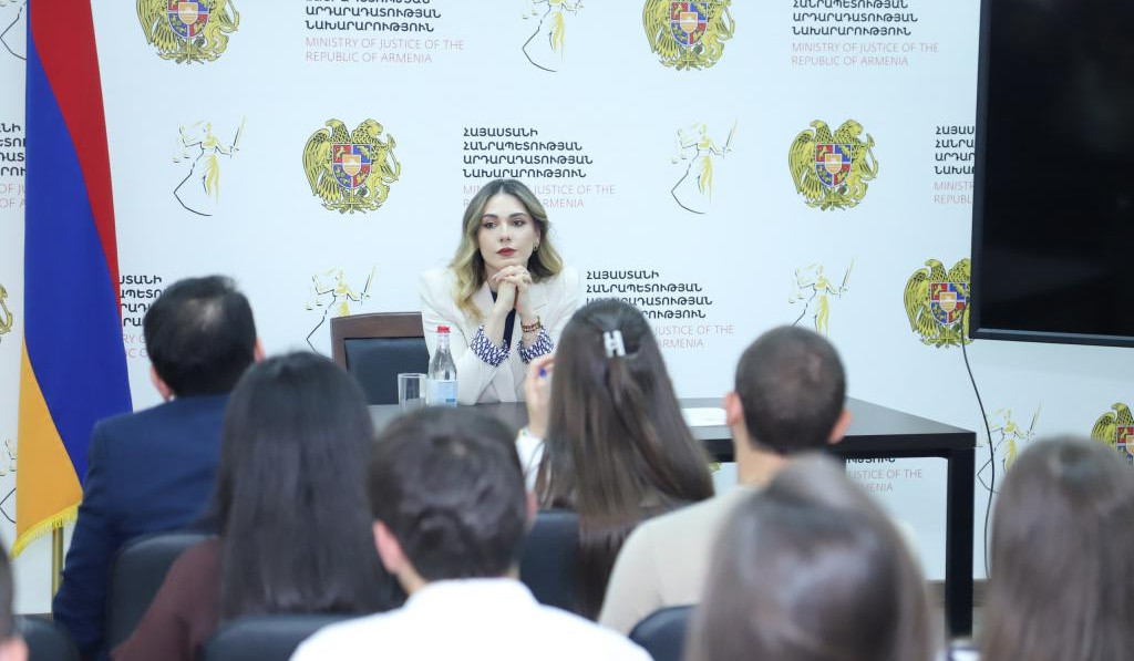 Այս ծրագրի շրջանակում ստացած գիտելիքները կնպաստեն ձեր մասնագիտական կայացմանը.  Գալյանը՝ «Իրավունքի ամառային դպրոց» 2025 ծրագրի մասնակիցներին