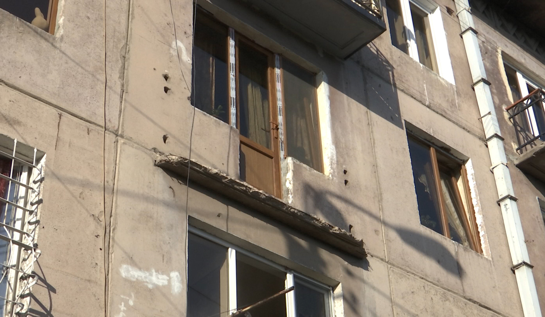 Ալավերդի քաղաքի բնակարաններից մեկում տեղի է ունեցել պատշգամբի փլուզում․ քաղաքացին ընկել է ներքև