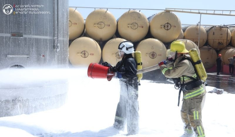 Հատուկ տակտիկական ուսումնավարժանք կոնյակի գործարանում. սցենարը՝ կարճ միացումից բռնկված հրդեհ և պայթյուն