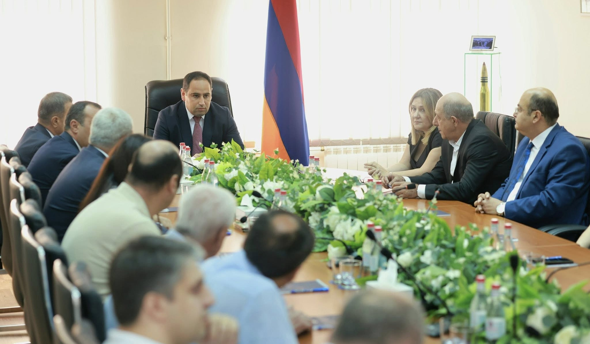 ՏԿԵ նախարարը «Երևանի ՋԷԿ»-ի աշխատակազմին է ներկայացրել տնօրենի պաշտոնակատարին