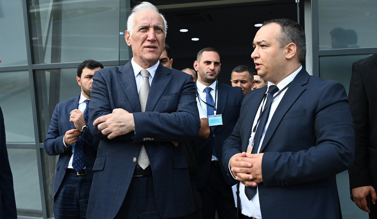 Վահագն Խաչատուրյանը այցելել է Կապանի օդանավակայան