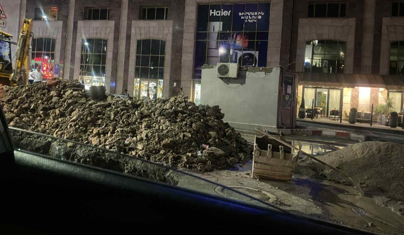 Հրաչյա Քոչար 27 հասցեի կոյատար համակարգը վթարվել է. իրականացվում են կոյուղու վթարված հատվածի փոխարինման աշխատանքներ