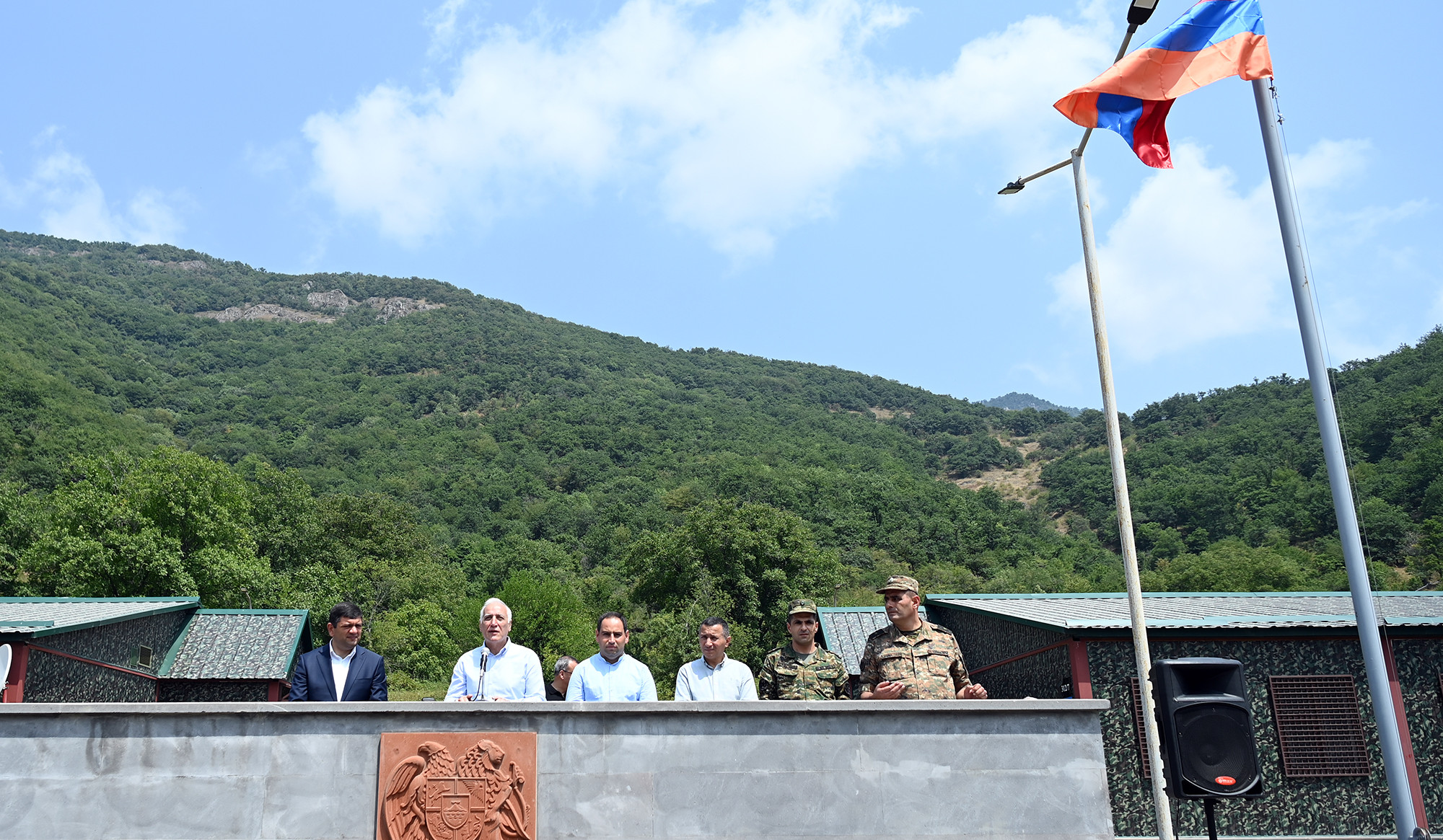 Հանրապետության նախագահը Սյունիքում այցելել է զորամաս