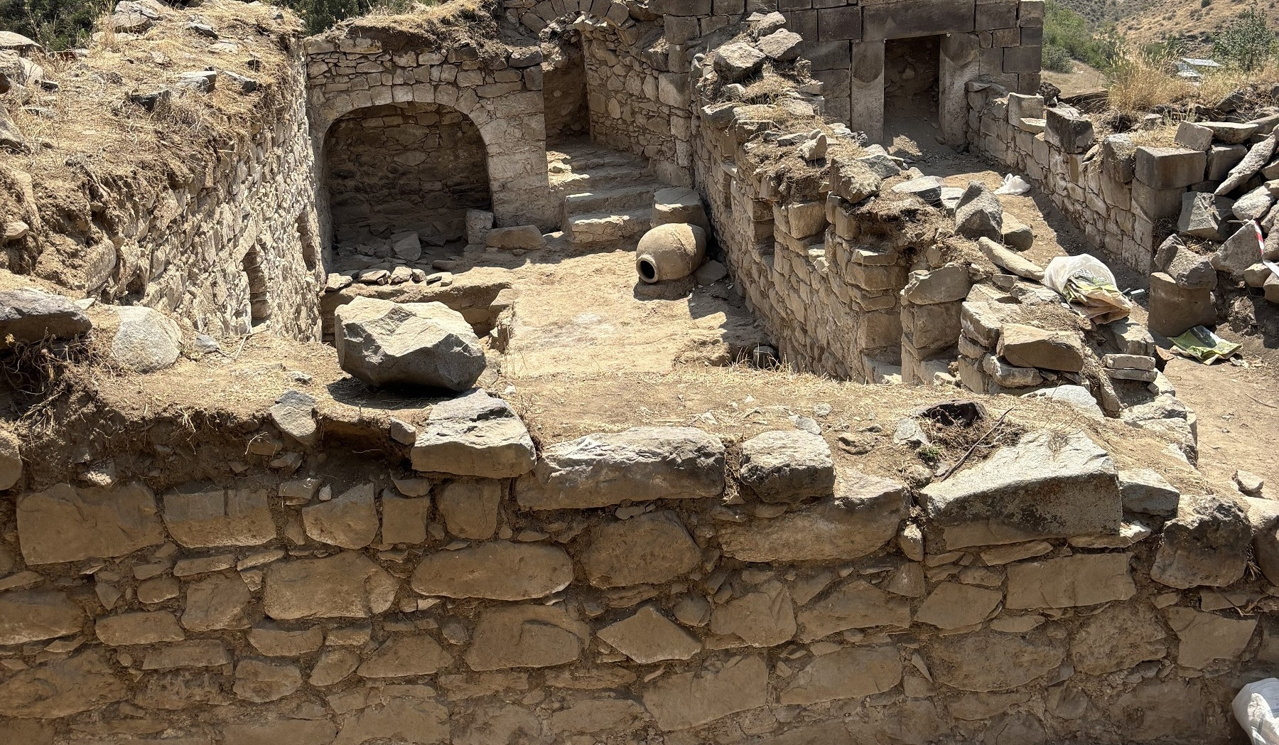 Վերականգնման աշխատանքներ՝ Շատիվանք վանական համալիրում և Գնդեվազի Սբ Աստվածածին եկեղեցում