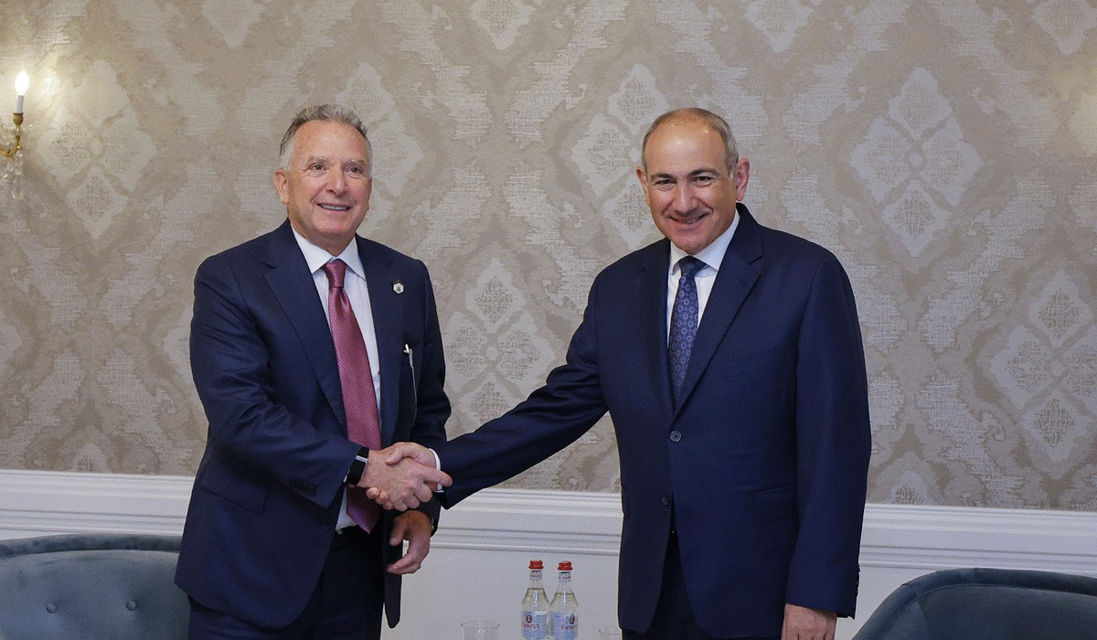 Премьер-министр Пашинян провел встречу со Стивом Уиткоффом