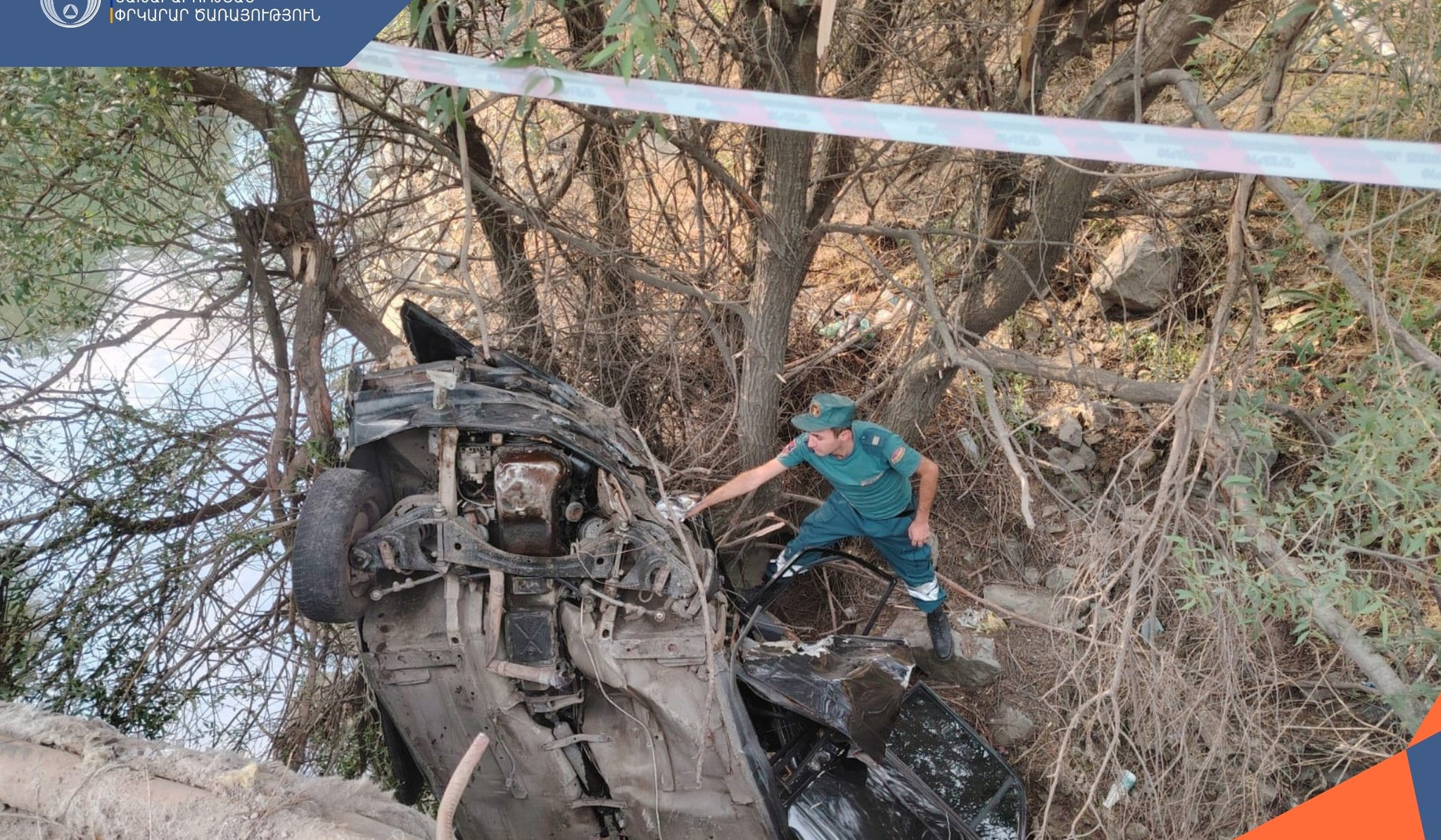 Վթար Գեղի գյուղ տանող խաչմերուկում․ մեքենաներից մեկն ընկել է մոտակա ձորը, կան տուժածներ