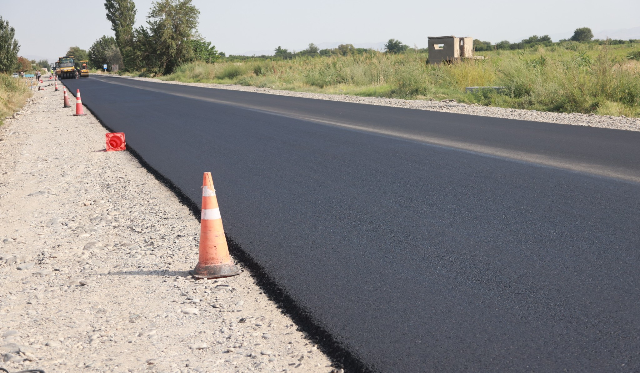 ՏԿԵ նախարարը հետևել է Գեղարքունիքի մարզում իրականացվող ճանապարհաշինական աշխատանքներին