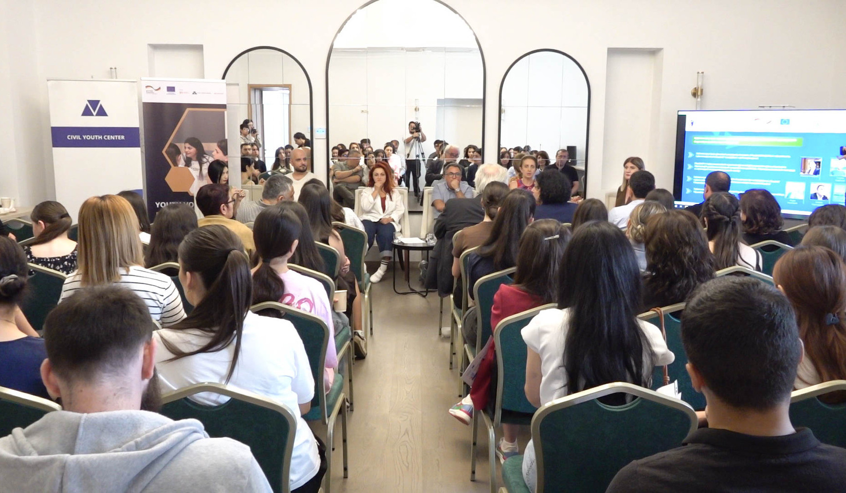 Տավուշում քննարկվել են երիտասարդության զարգացմանն առնչվող հարցեր