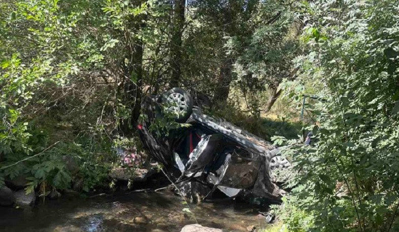 Վայք-Սարավան ճանապարհին ավտոմեքենան դուրս է եկել երթևեկելի գոտուց և ընկել Դարբ գետը. կան տուժածներ