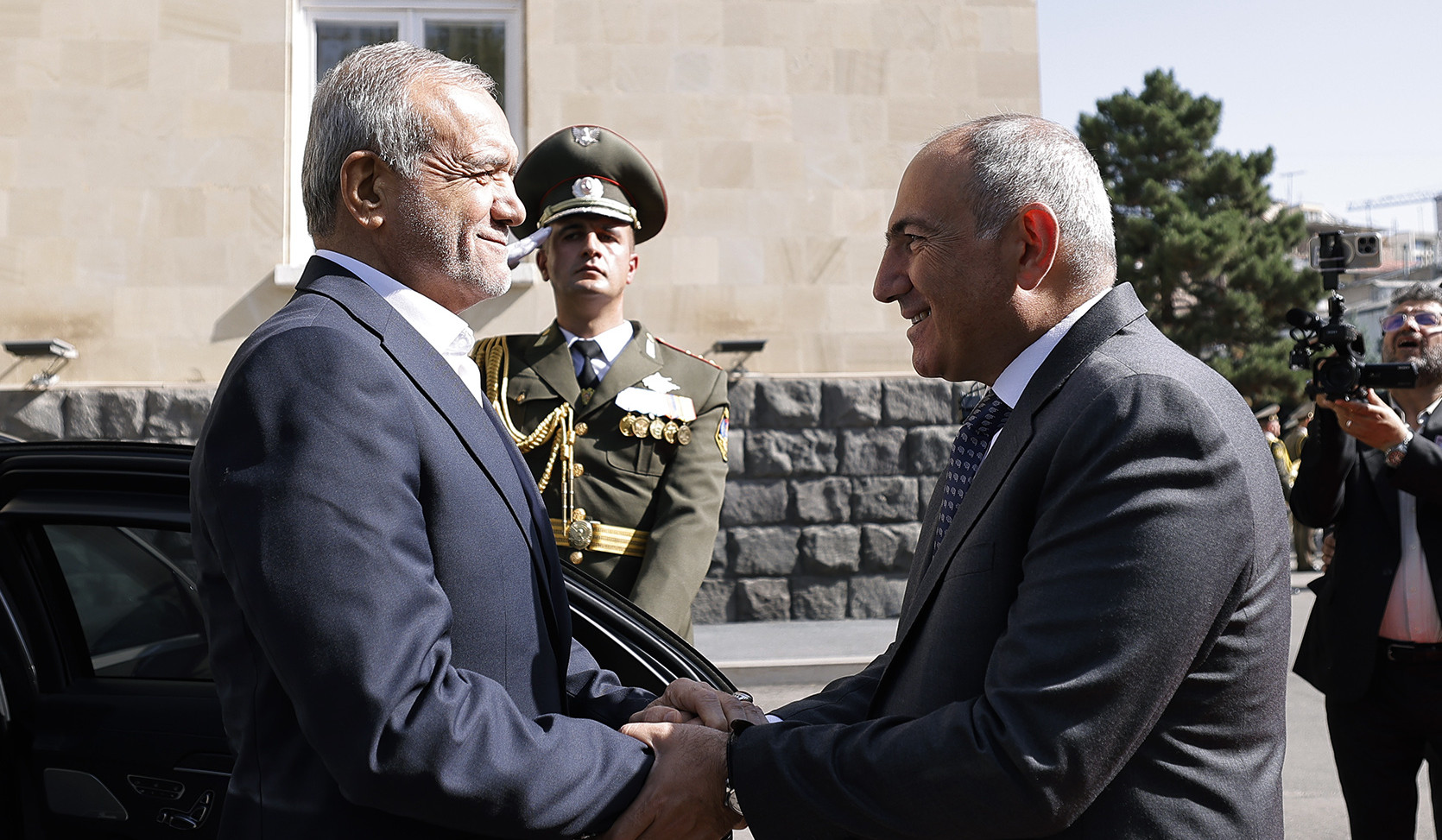 Armenian Prime Minister and Iranian President discuss a number of issues aimed at consistent development of Armenia-Iran relations