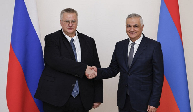 Мгер Григорян и Алексей Оверчук обсудили сотрудничество в рамках ЕАЭС