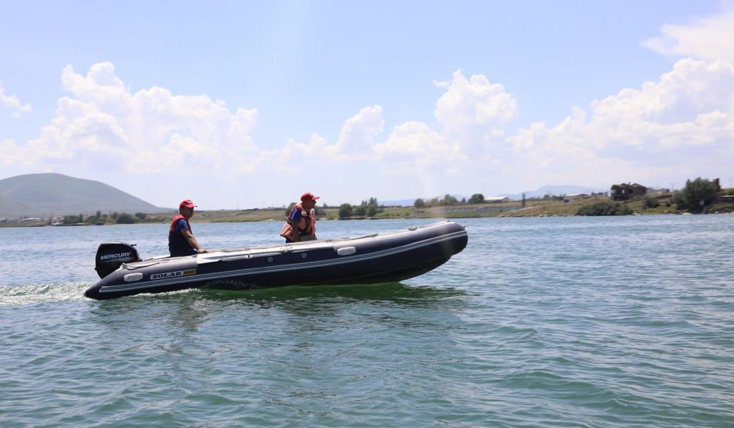 Սևանա լճում մոտորանավակ է շրջվել. ջրափրկարարները քաղաքացիների են ափ դուրս բերել