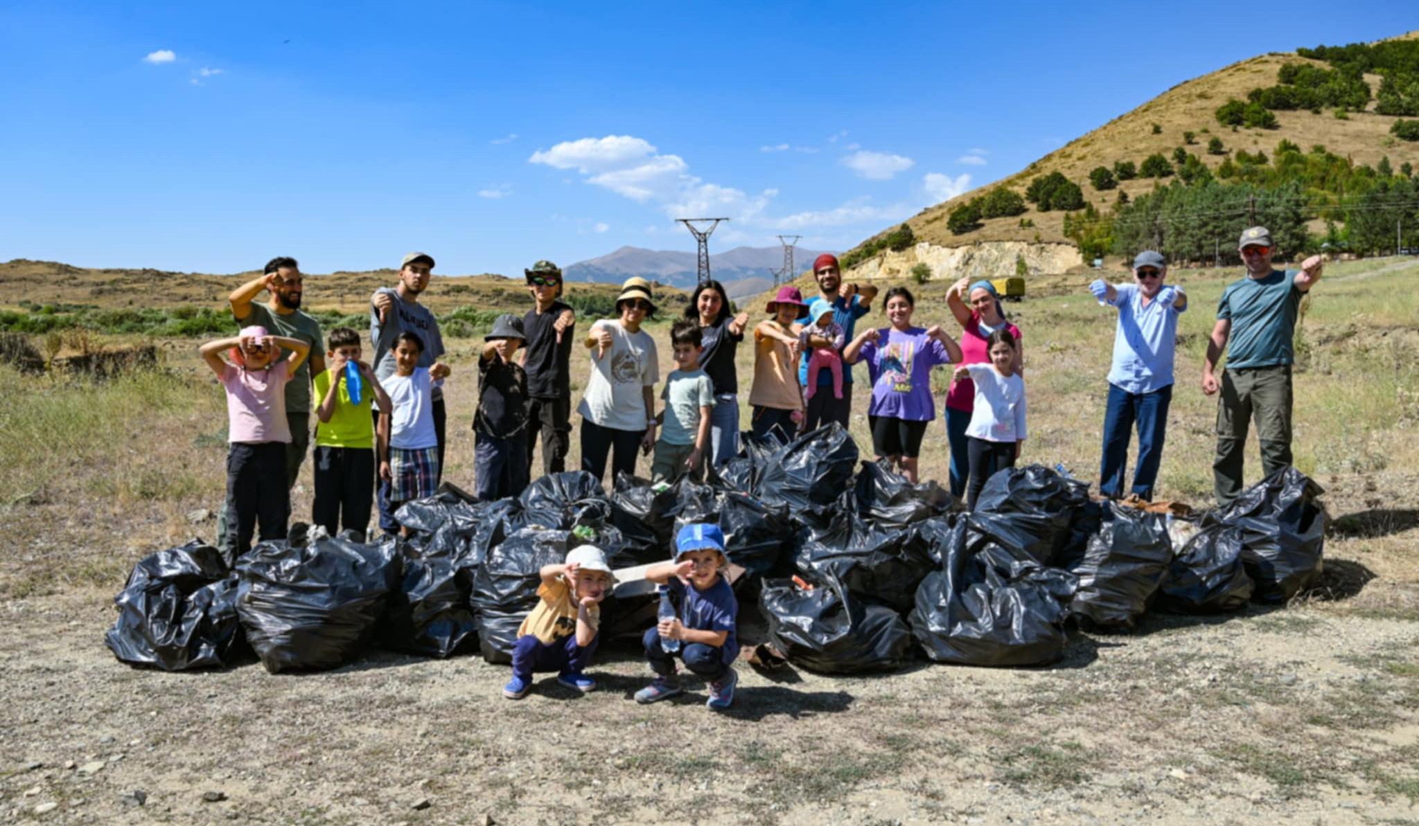 Պատանի լեռնագնացները մաքրում են բնությունը․ ՇՄՆ