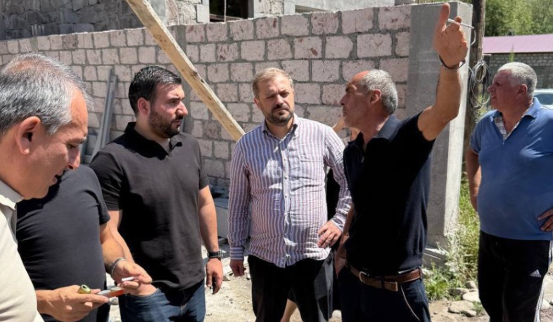 Գևորգ Պապոյանն ու մի խումբ պատգամավորներ Սյունիքում ծանոթացել են Կառավարության կողմից իրականացվող ենթակառուցվածքային ծրագրերի ընթացքին