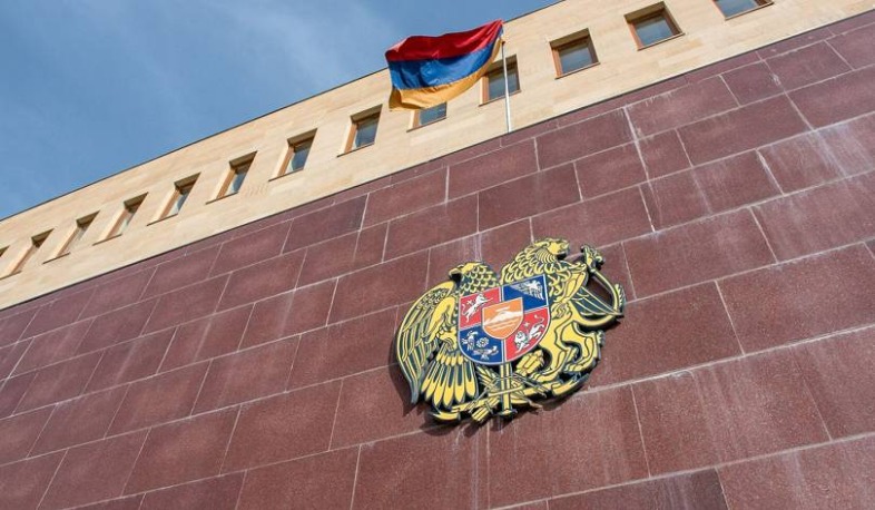 Վիրահատվել է, կյանքին վտանգ չի սպառնում. ՊՆ-ն՝ հրազենային վիրավորումով հոսպիտալ տեղափոխված զինծառայողի մասին