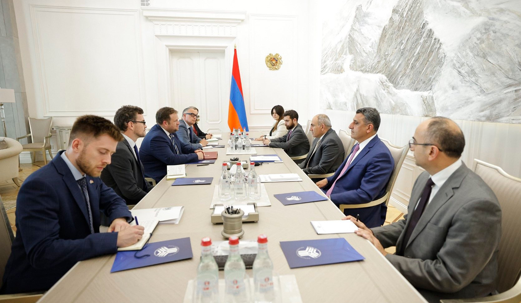 Prime Minister of Armenia received UK Minister of State for Europe, North America and the Overseas Territories