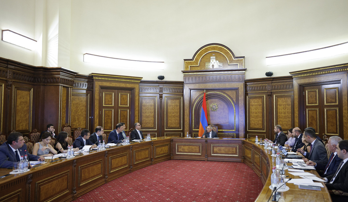 Mechanisms of measures to promote non-cash transactions discussed at Government