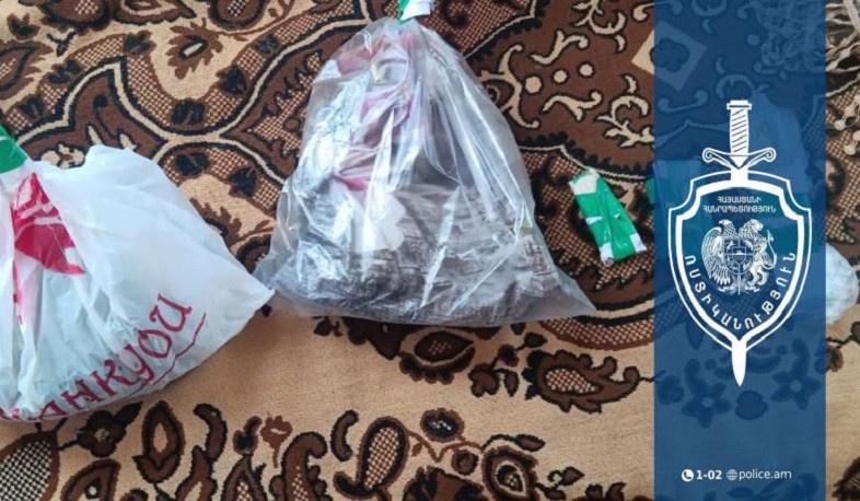 Կեղծ թղթադրամներով առևտուր արած և տանը թմրամիջոց պահած տղամարդը կալանավորվել է