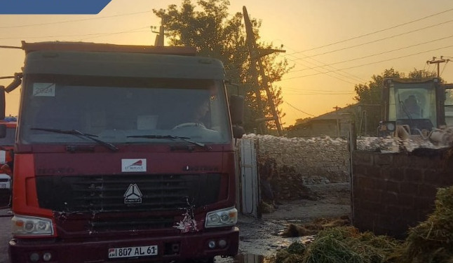 Մեծ քանակությամբ անասնակեր է այրվել․ հրդեհի տարածումը անասնագոմ կանխվել է